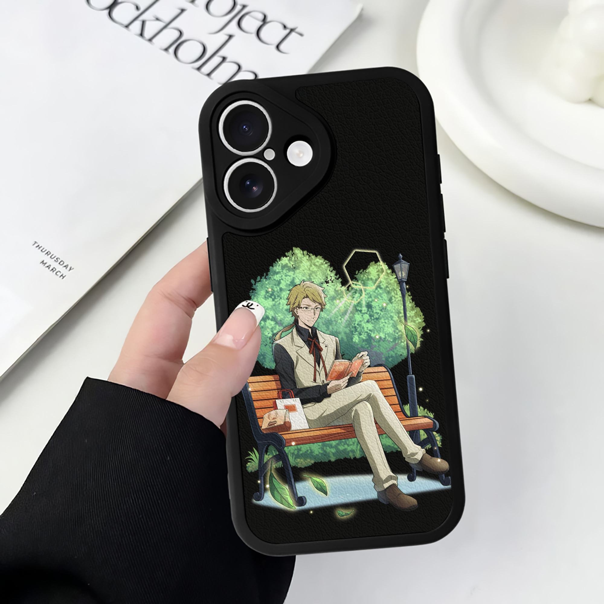 （画像用） 文豪ストレイドッグス Bungo Stray Dogs 【iPhone 16シリーズ対応】シリコンスマホケース（レザー調） 材質：シリコン